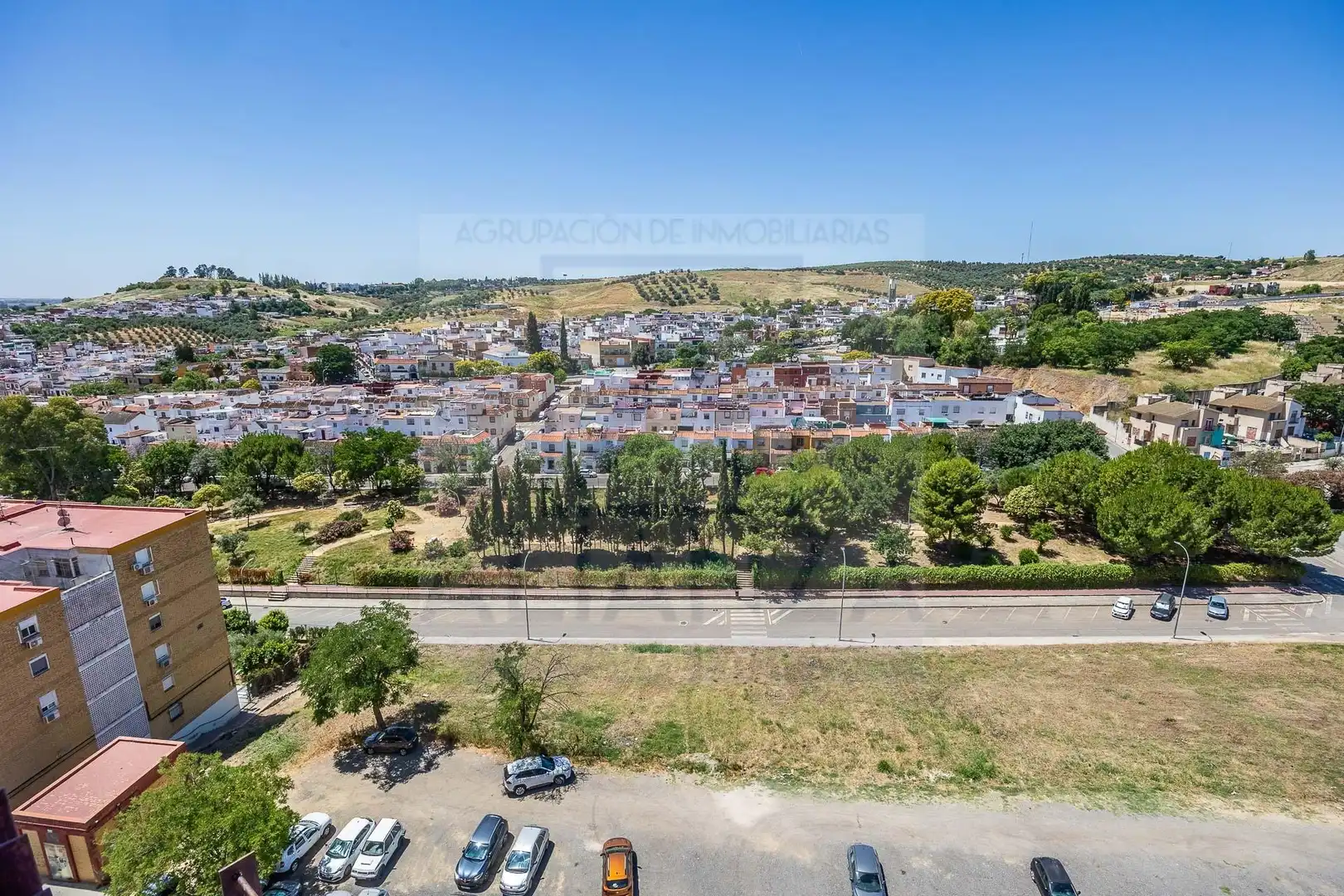 Vista exterior de Pis en venda en Camas amb Aire condicionat, Terrassa i Traster