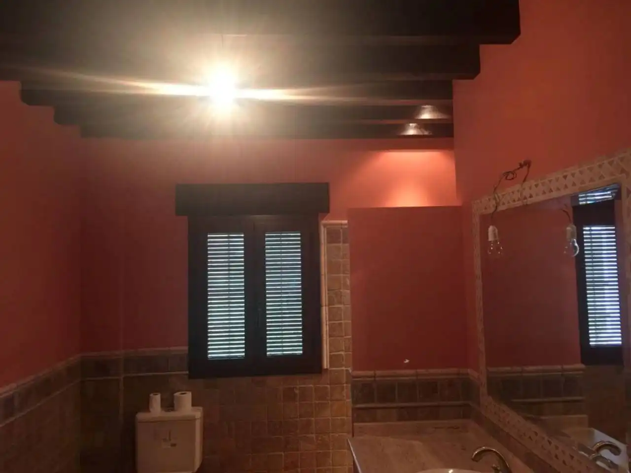 Badezimmer von Country house zum Verkauf in Castro del Río mit Privatgarten und Terrasse
