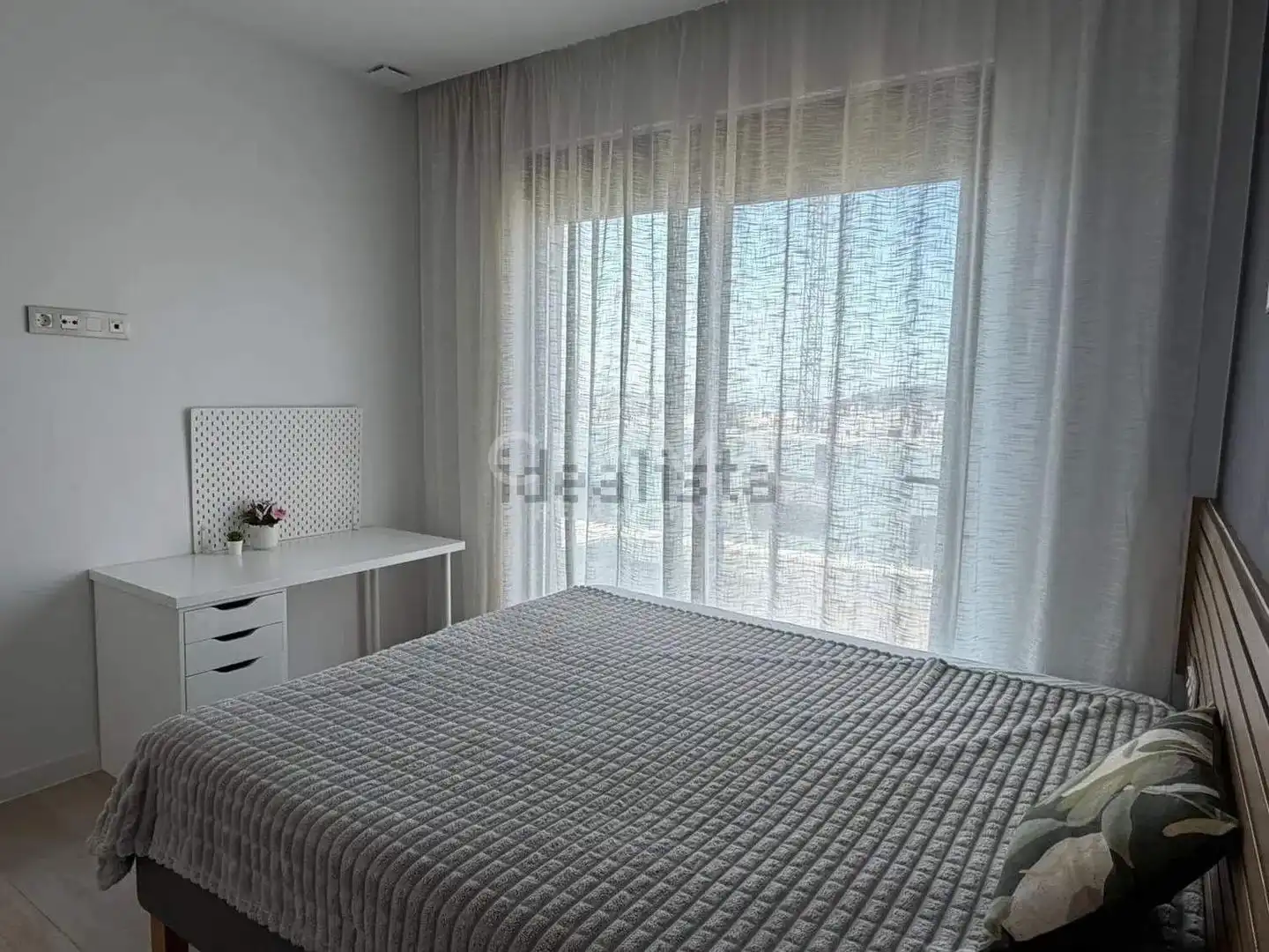 Habitación de Casa o chalet de alquiler en Finestrat con Calefacción, Terraza y Piscina