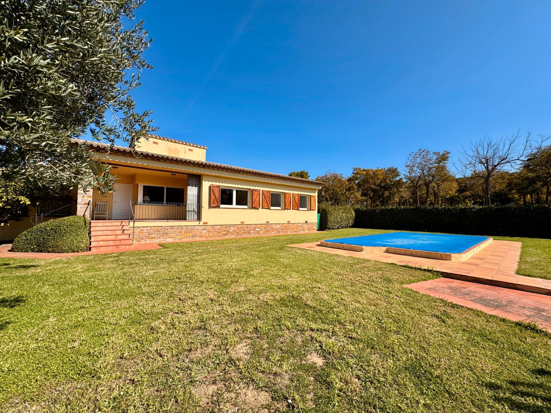 Jardí de Casa o xalet de lloguer en Regencós amb Aire condicionat, Calefacció i Jardí privat