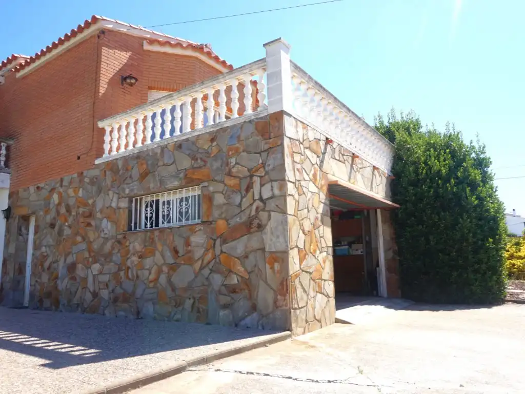 Exterior view of Houses for sale in Pineda de Mar