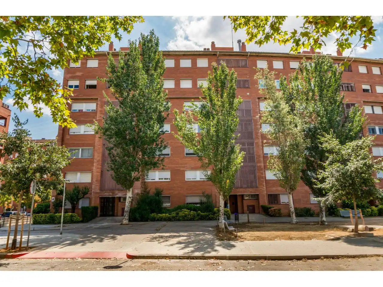 Vista exterior de Piso en venta en Sabadell con Aire acondicionado, Calefacción y Balcón