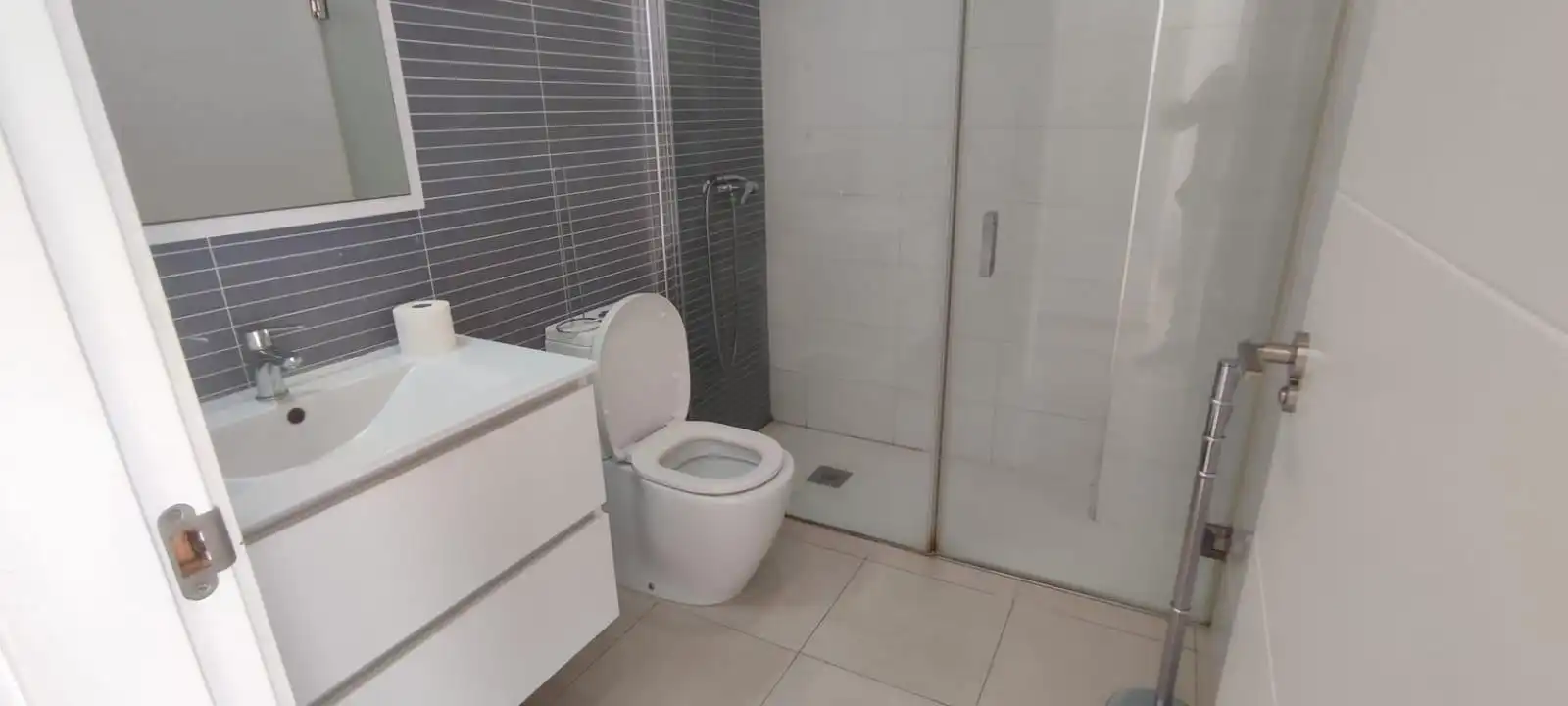 Bany de Apartament en venda en Orihuela amb Aire condicionat, Calefacció i Jardí privat