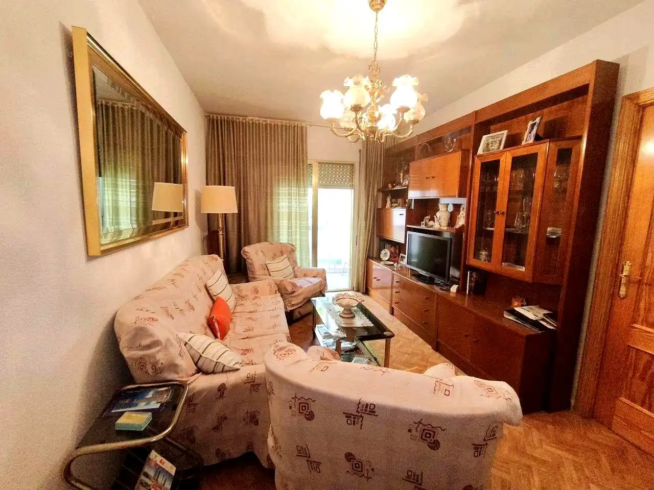 Sala de estar de Piso en venta en Madrid con Calefacción, Parquet y Terraza