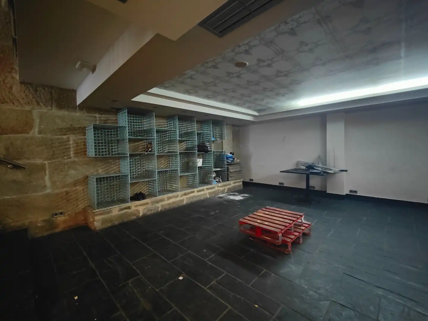 Commercial properties for rent in Vigo   with Air Conditioner