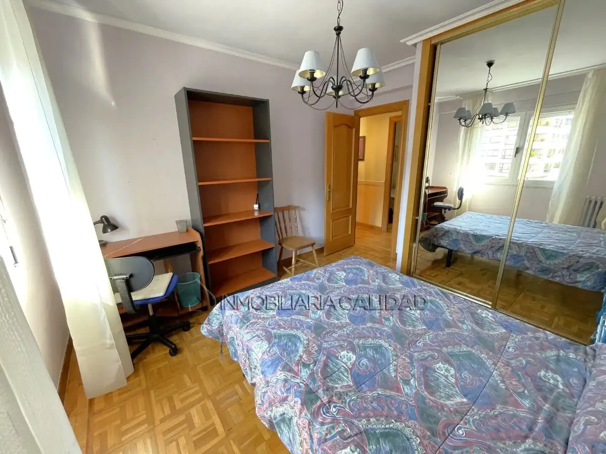 Bedroom of Flat for rent in Burgos  with Heating, Terrace and Furnished