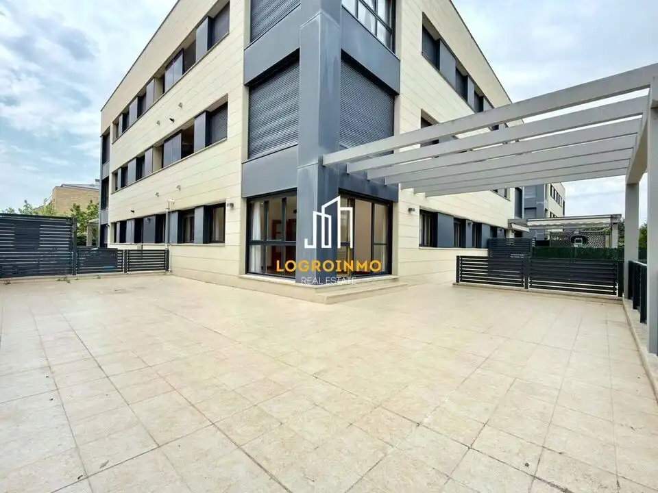 Exterior view of Flat for sale in  Logroño  with Air Conditioner, Heating and Private garden