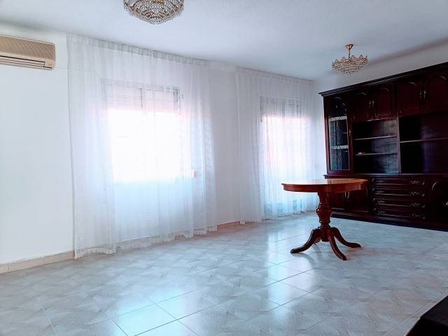 Piso en Alquiler en EUGENIA DE MONTIJO en Vista Alegre