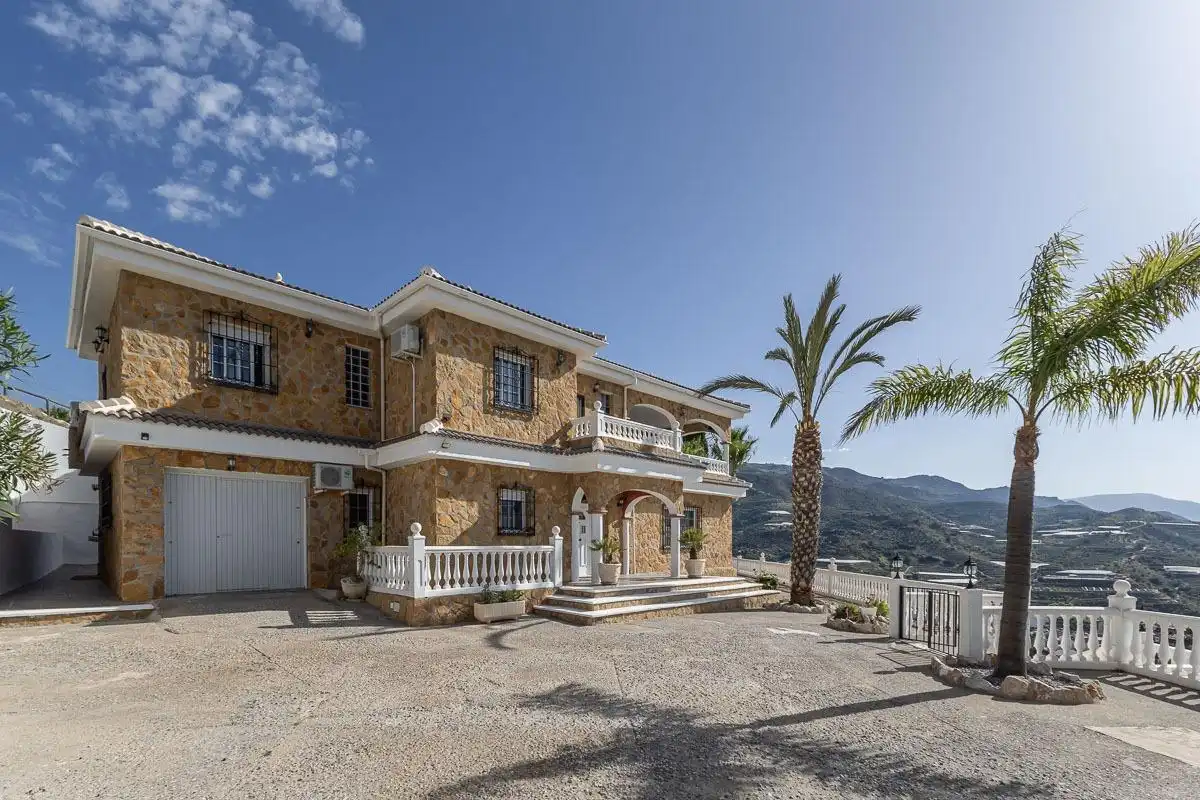 Vista exterior de Casa o chalet en venta en Ítrabo con Calefacción, Jardín privado y Terraza