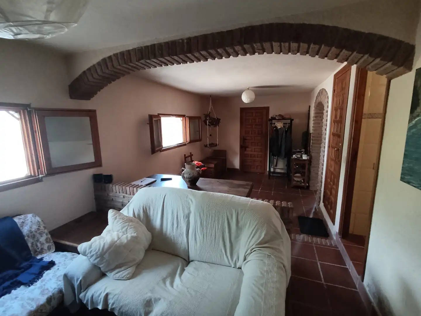 Sala d'estar de Casa o xalet en venda en Iruña Oka / Iruña de Oca amb Jardí privat, Traster i Piscina