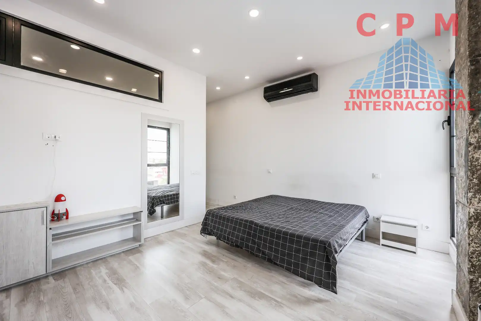 Bedroom of Flat for rent in Madrid  with Air Conditioner, Heating and Parquet flooring