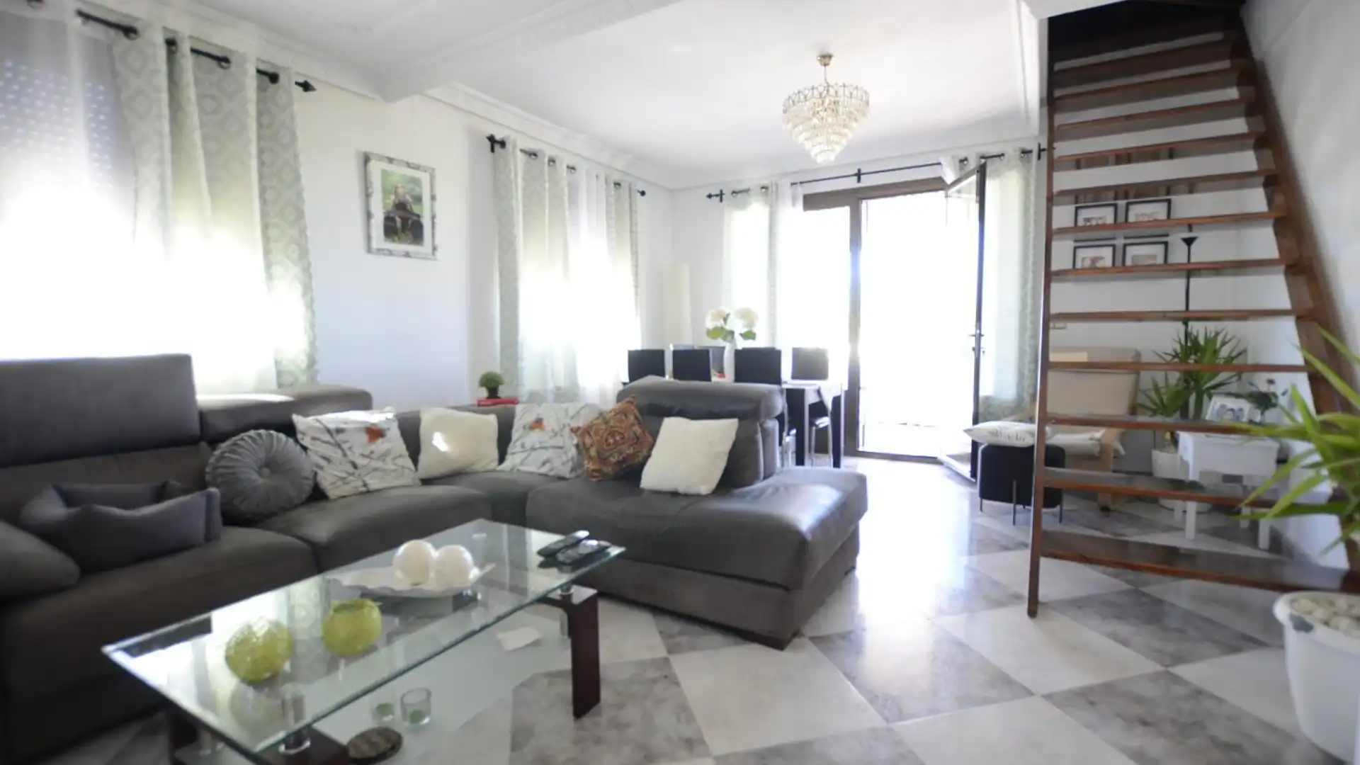 Sala de estar de Casa o chalet en venta en Escalona con Calefacción, Jardín privado y Terraza