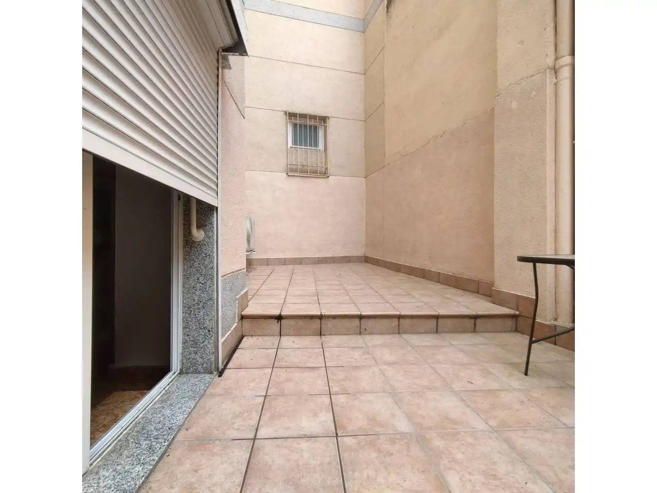 Außenansicht von Wohnung zum Verkauf in Sabadell mit Klimaanlage, Heizung und Terrasse
