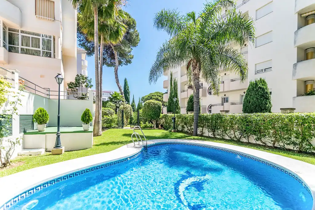 Piso en venta en Av Antonio Machado, Puerto Marina