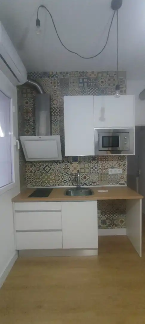 Cuina de Pis en venda en Madrid amb Calefacció, Parquet i Moblat