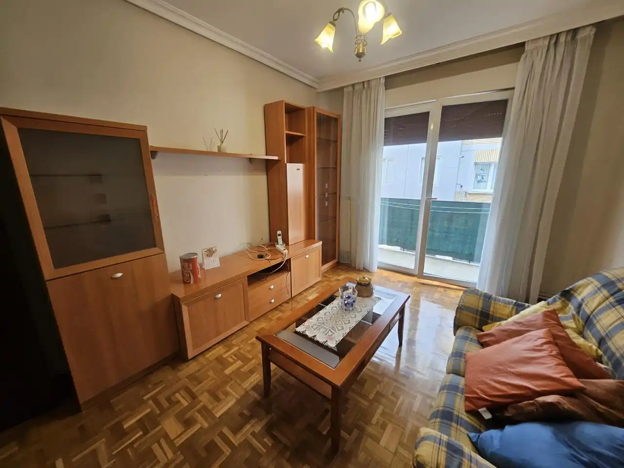 Sala d'estar de Pis en venda en Burlada / Burlata amb Aire condicionat, Calefacció i Parquet