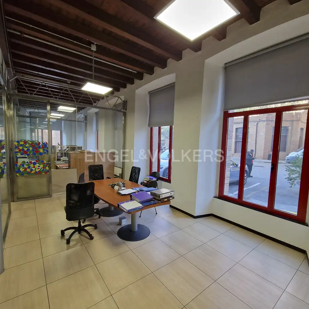 Office space with lift for sale in Santa Coloma de Cervelló, imagen 4