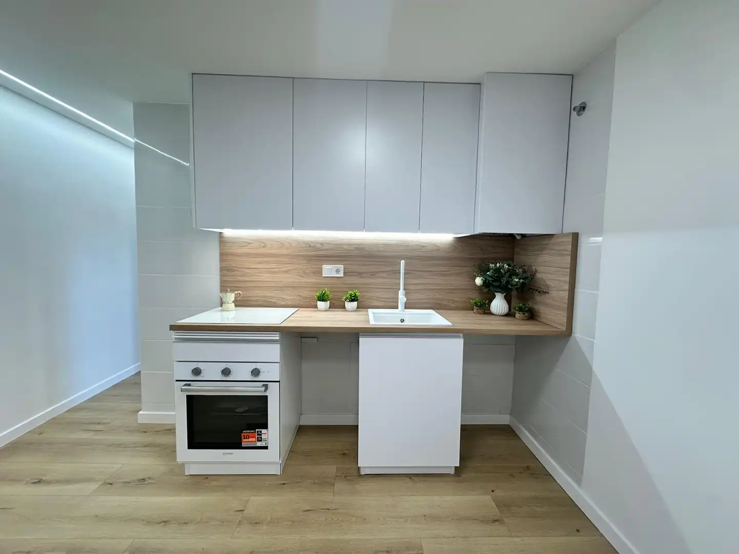 Cocina de Apartamento en venta en Barcelona con Alarma