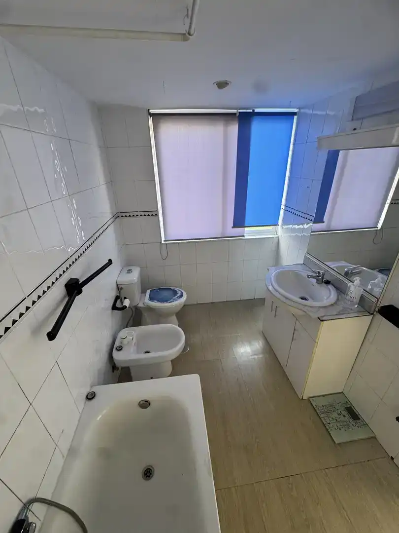 Badezimmer von Wohnung zum Verkauf in Albolote mit Balkon