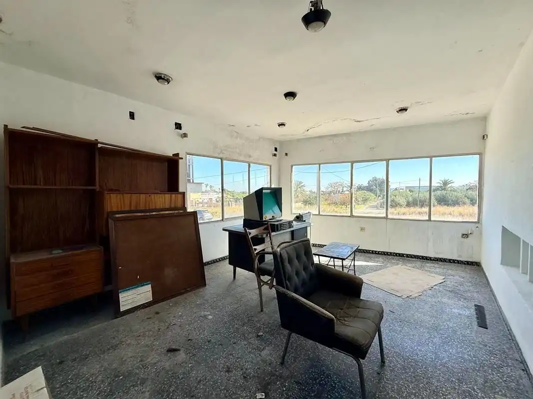 Sala de estar de Edificio en venta en Ondara