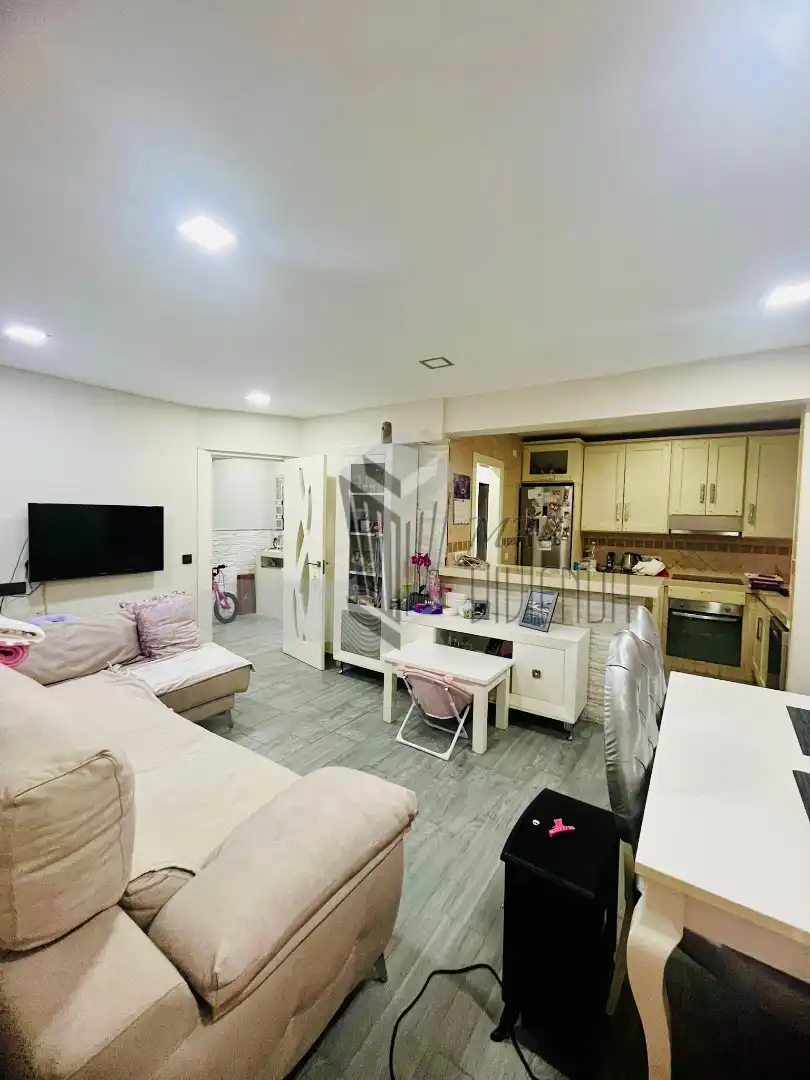 Living room of Flat for sale in La Línea de la Concepción  with Furnished