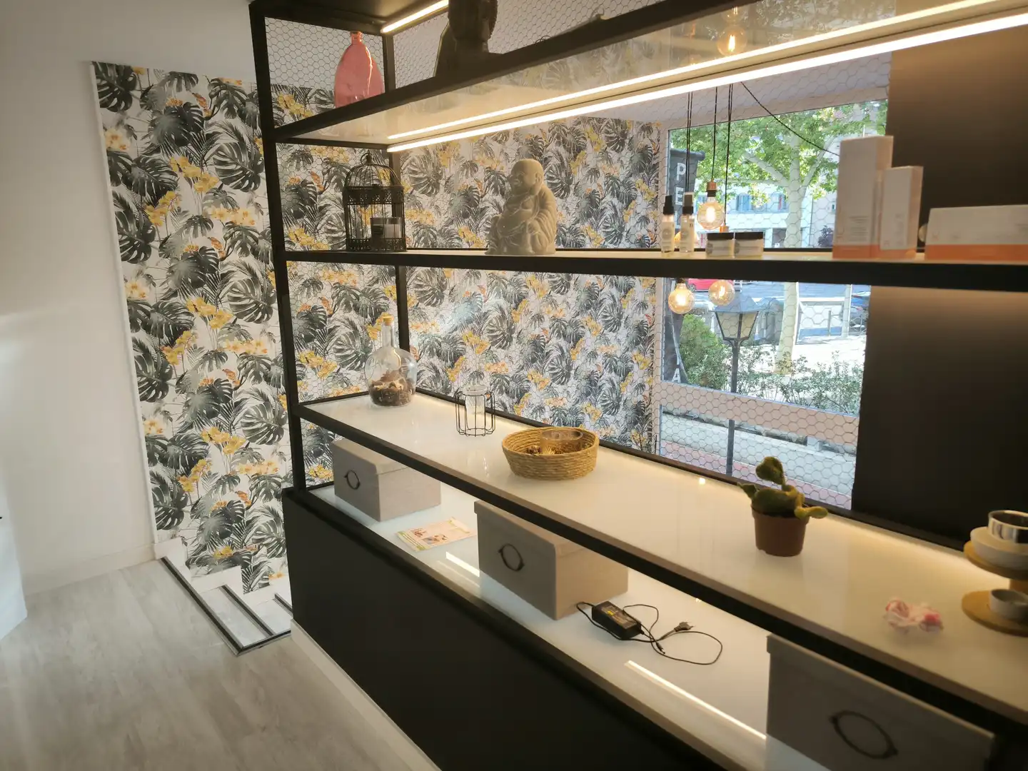 Commercial properties for rent in Madrid  with Air Conditioner, Heating and Parquet flooring