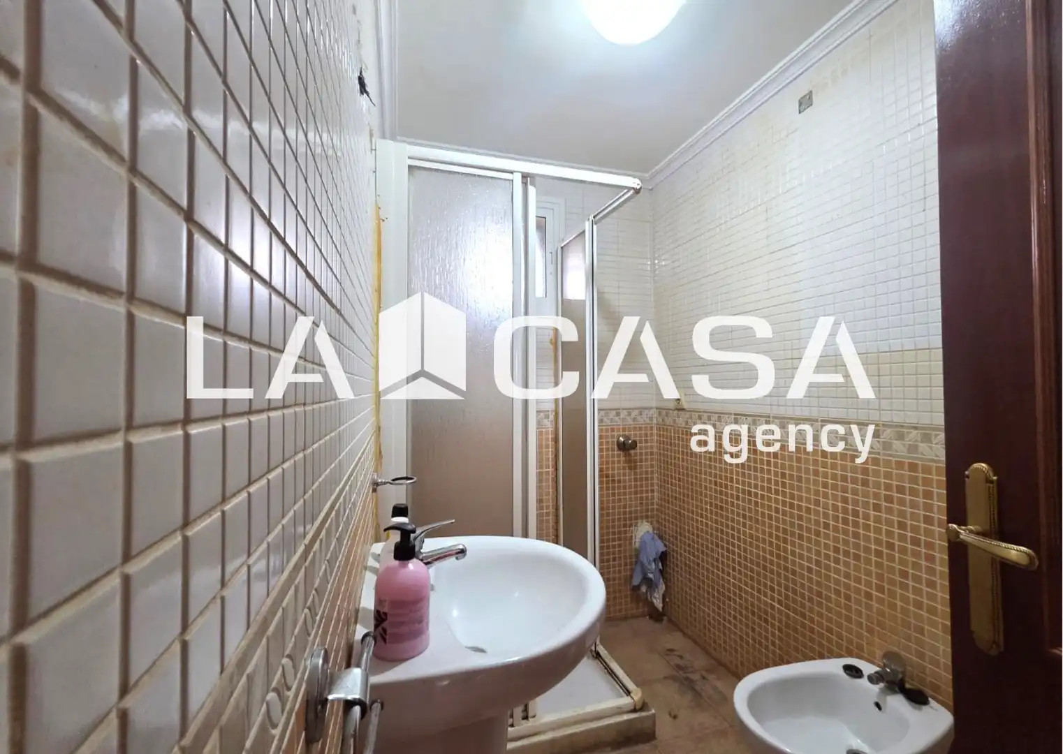 Ground floor for sale in Sevilla