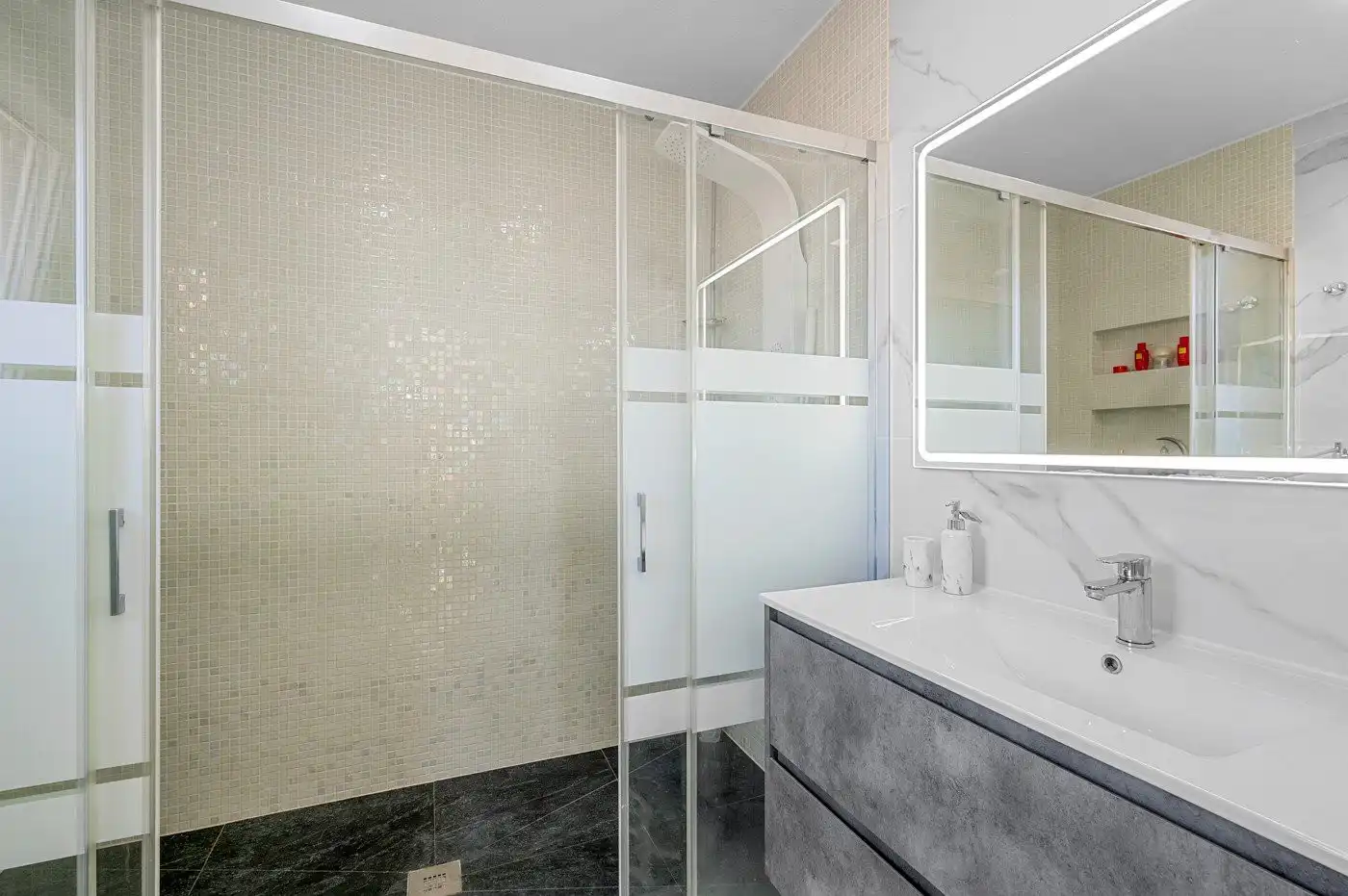 Baño de Casa o chalet en venta en Callosa de Segura con Calefacción, Jardín privado y Terraza