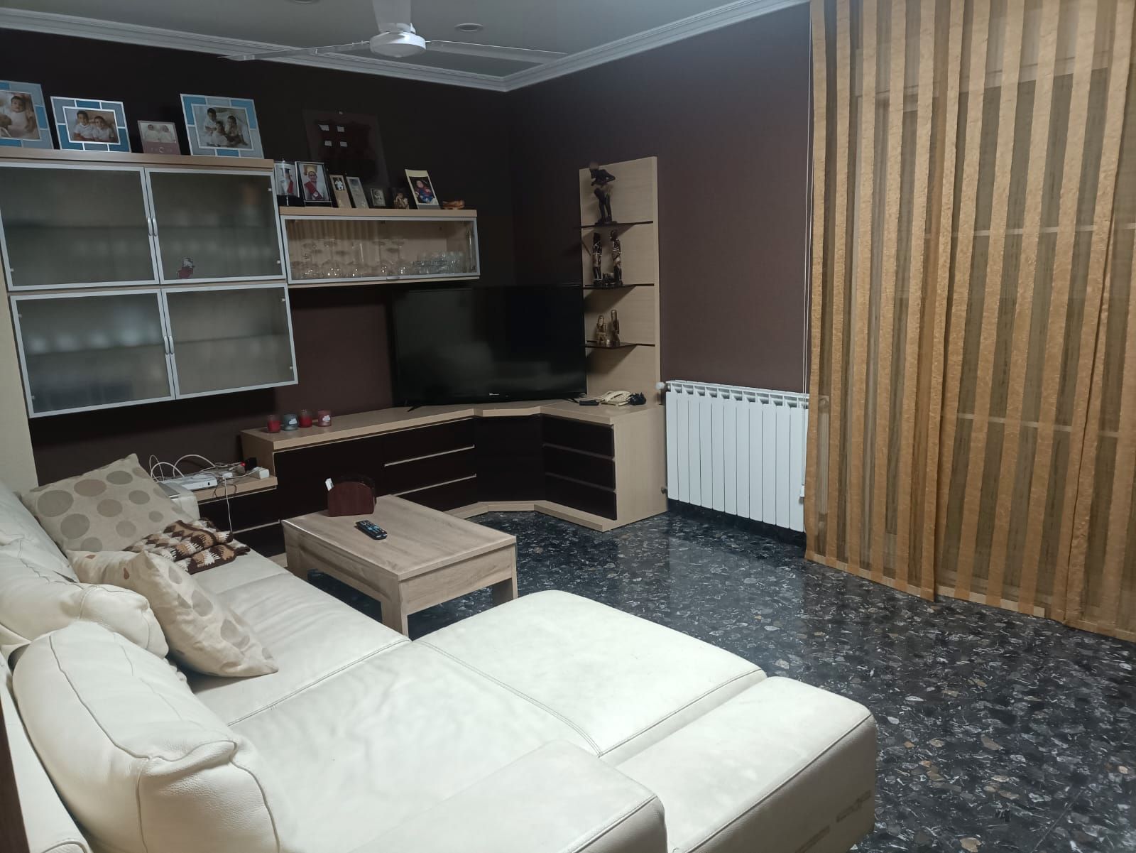 Sala d'estar de Pis en venda en  Albacete Capital amb Calefacció, Traster i Piscina comunitària