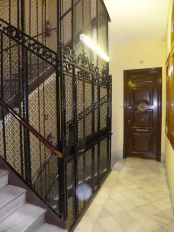 Office for rent in Barcelona  with Air Conditioner