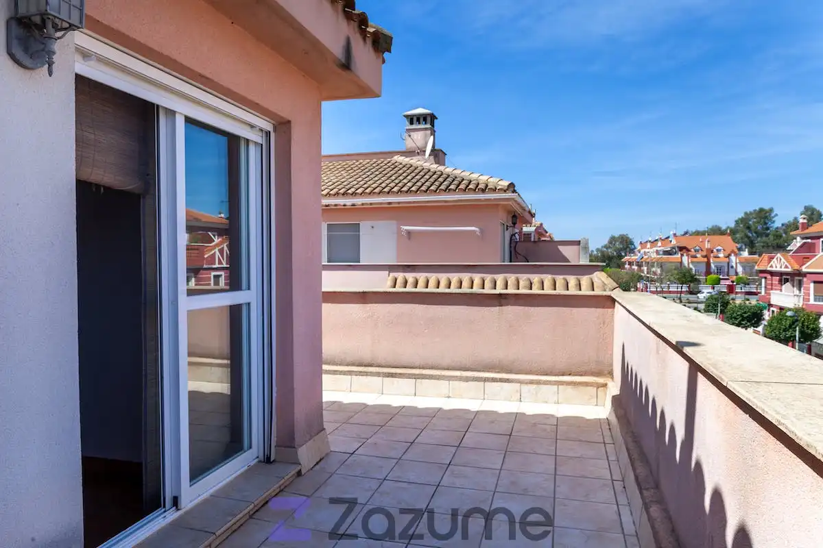 Terrasse von Einfamilien-Reihenhaus zur Miete in Aljaraque mit Privatgarten, Ofen und Waschmaschine