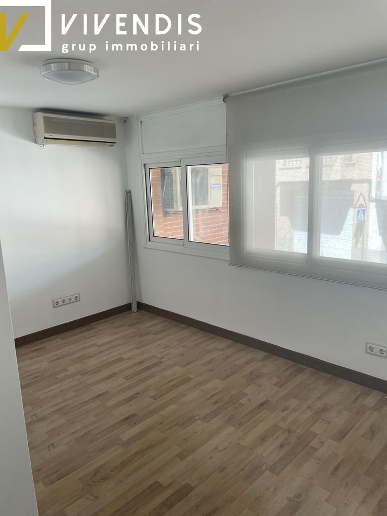 Bedroom of Office to rent in Alcarràs  with Air Conditioner and Heating