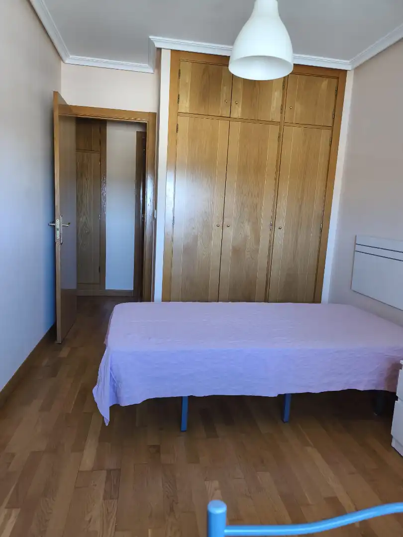 Habitación de Piso de alquiler en Cuenca con Aire acondicionado, Calefacción y Parquet