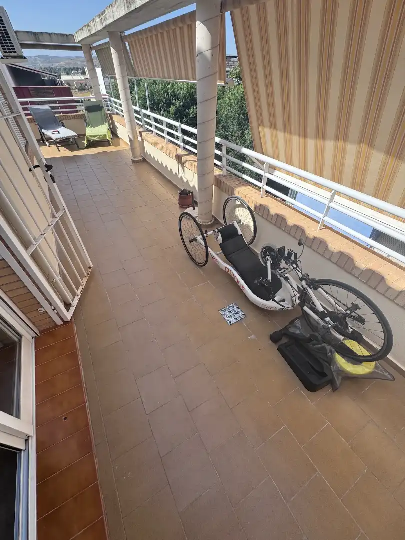 Terrasse von Dachboden zum Verkauf in Villena mit Klimaanlage, Heizung und Parkett