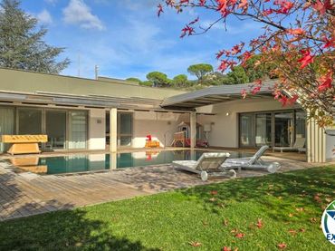 Casa amb piscina en venda a Carrer Rosselló