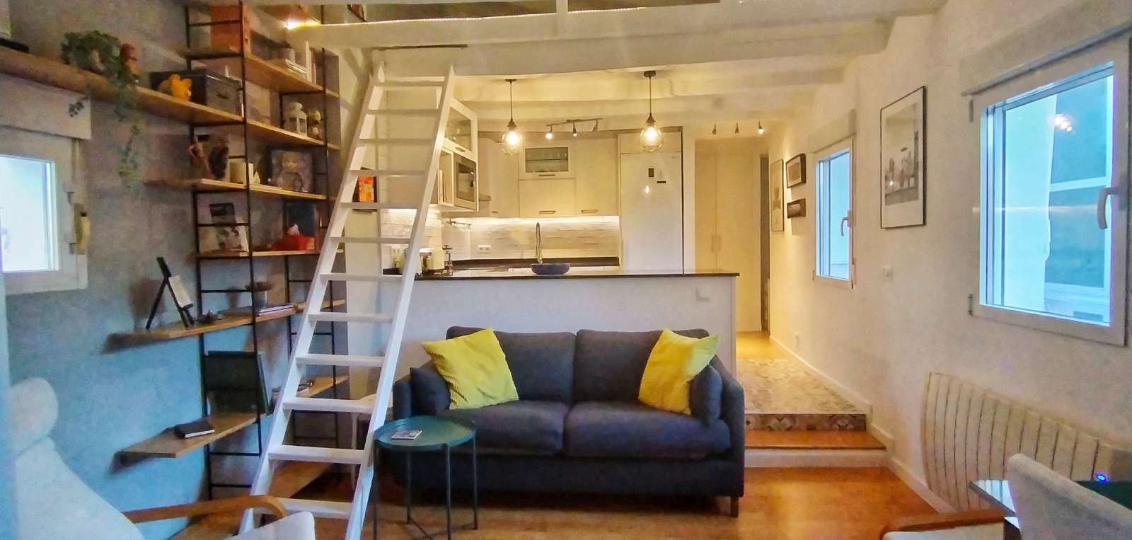 Living room of Apartment to share in  Madrid Capital  with Air Conditioner, Heating and Terrace