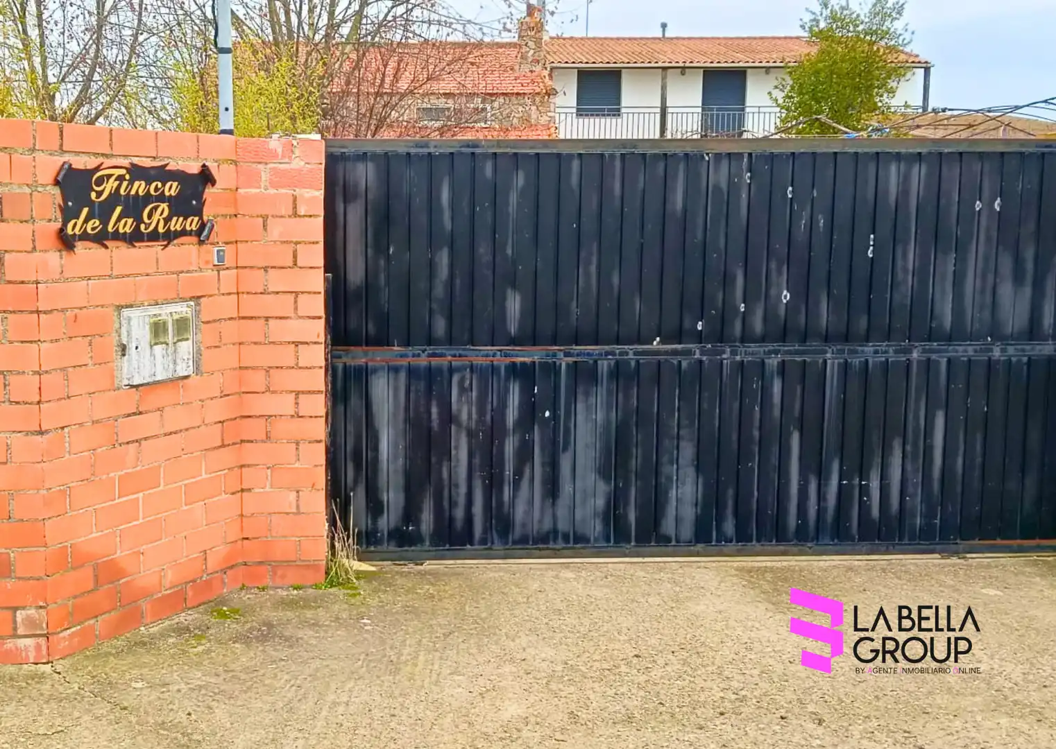 Vista exterior de Casa o chalet en venta en Zamora Capital  con Calefacción, Jardín privado y Parquet