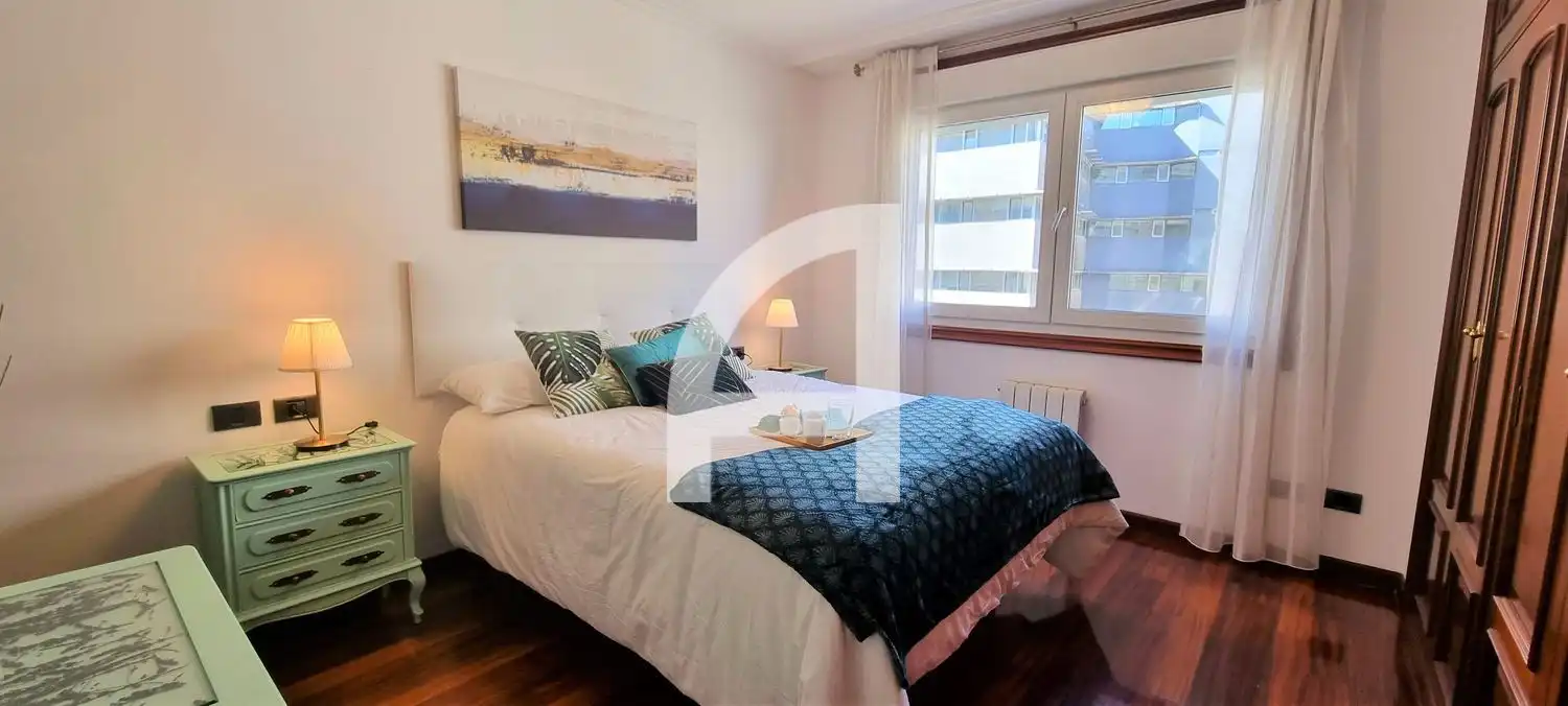 Habitación de Piso de alquiler en Vigo  con Calefacción, Trastero y Amueblado