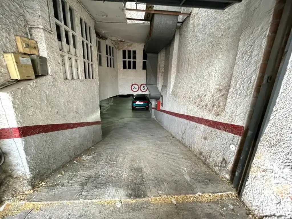 Garatge en venda a Carrer de Castellbisbal, La Teixonera