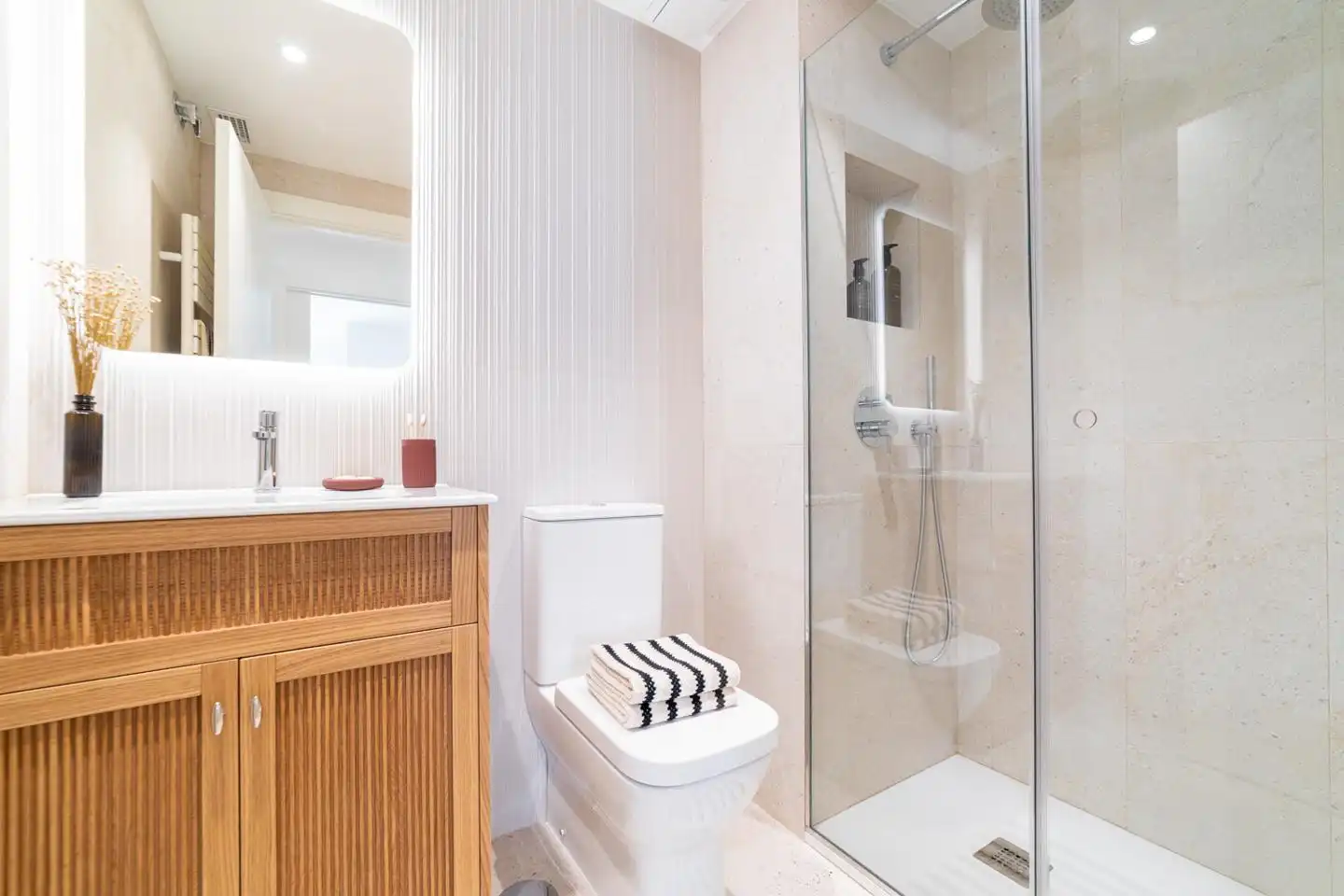 Baño de Piso en venta en Madrid con Aire acondicionado, Calefacción y Terraza