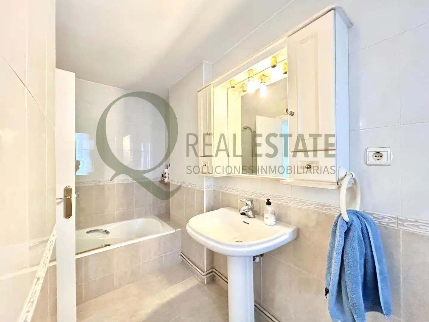 Flat with terrace for sale in PINTOR VELAZQUEZ, imagen 24