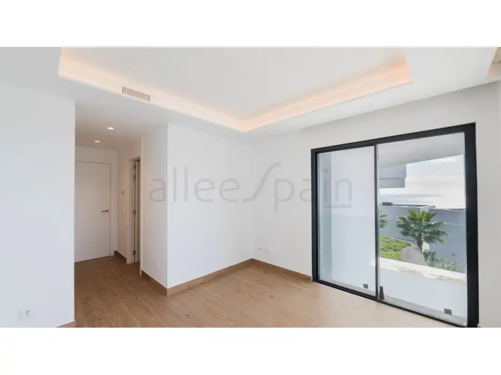 Dormitori de Casa o xalet en venda en Benalmádena amb Aire condicionat, Piscina i Piscina comunitària