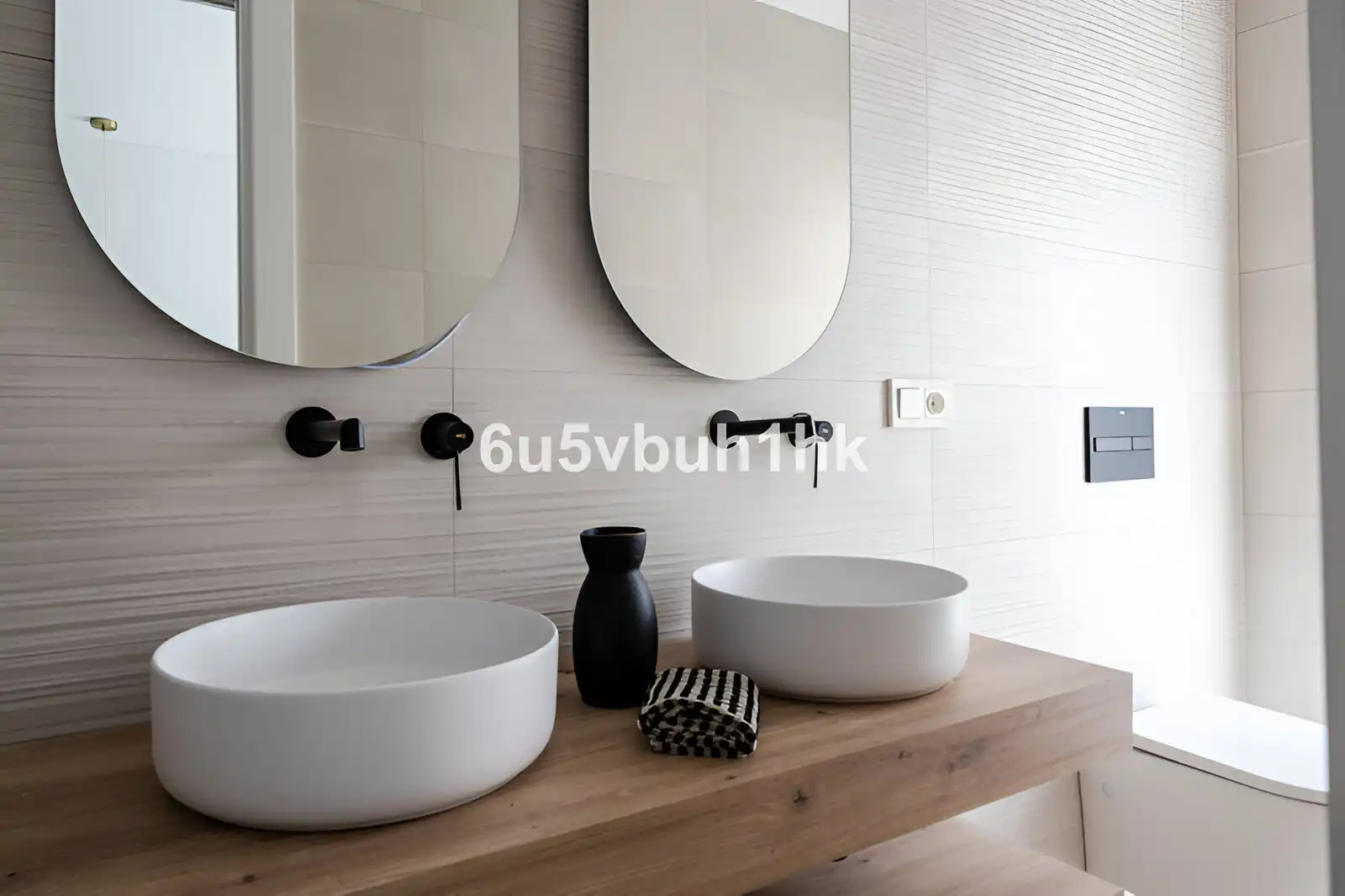 Bathroom of Detached homes for sale in Málaga  with Terrace, Swimming Pool and Furnished