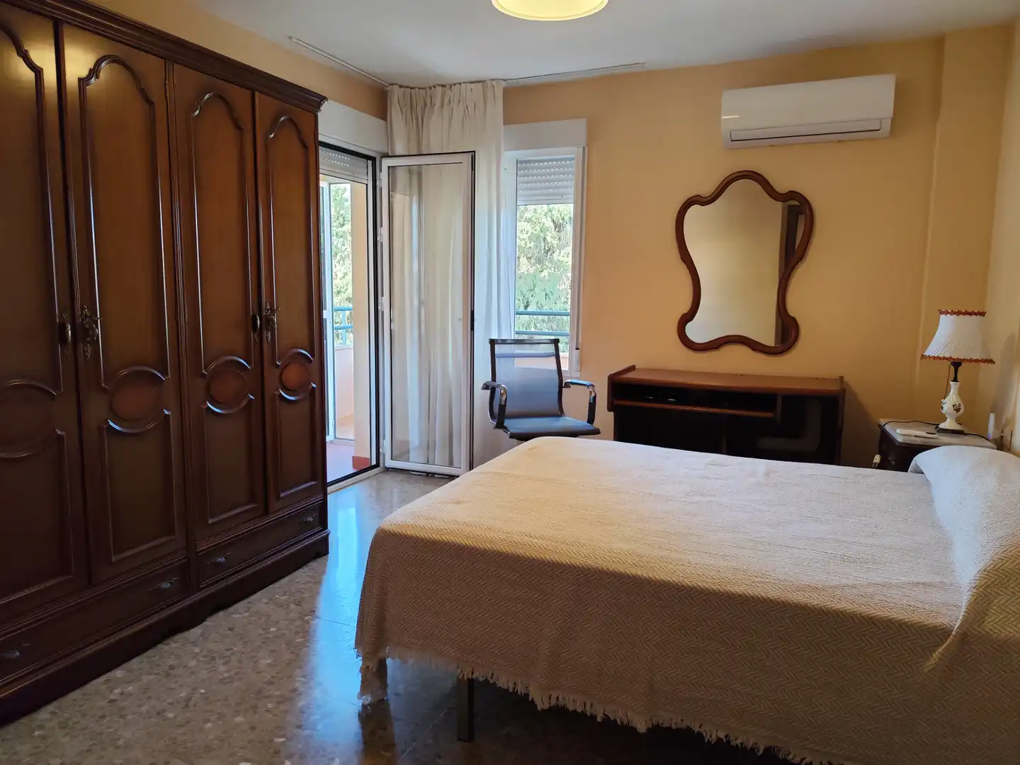 Bedroom of Flat for rent in Málaga  with Air Conditioner, Heating and Terrace