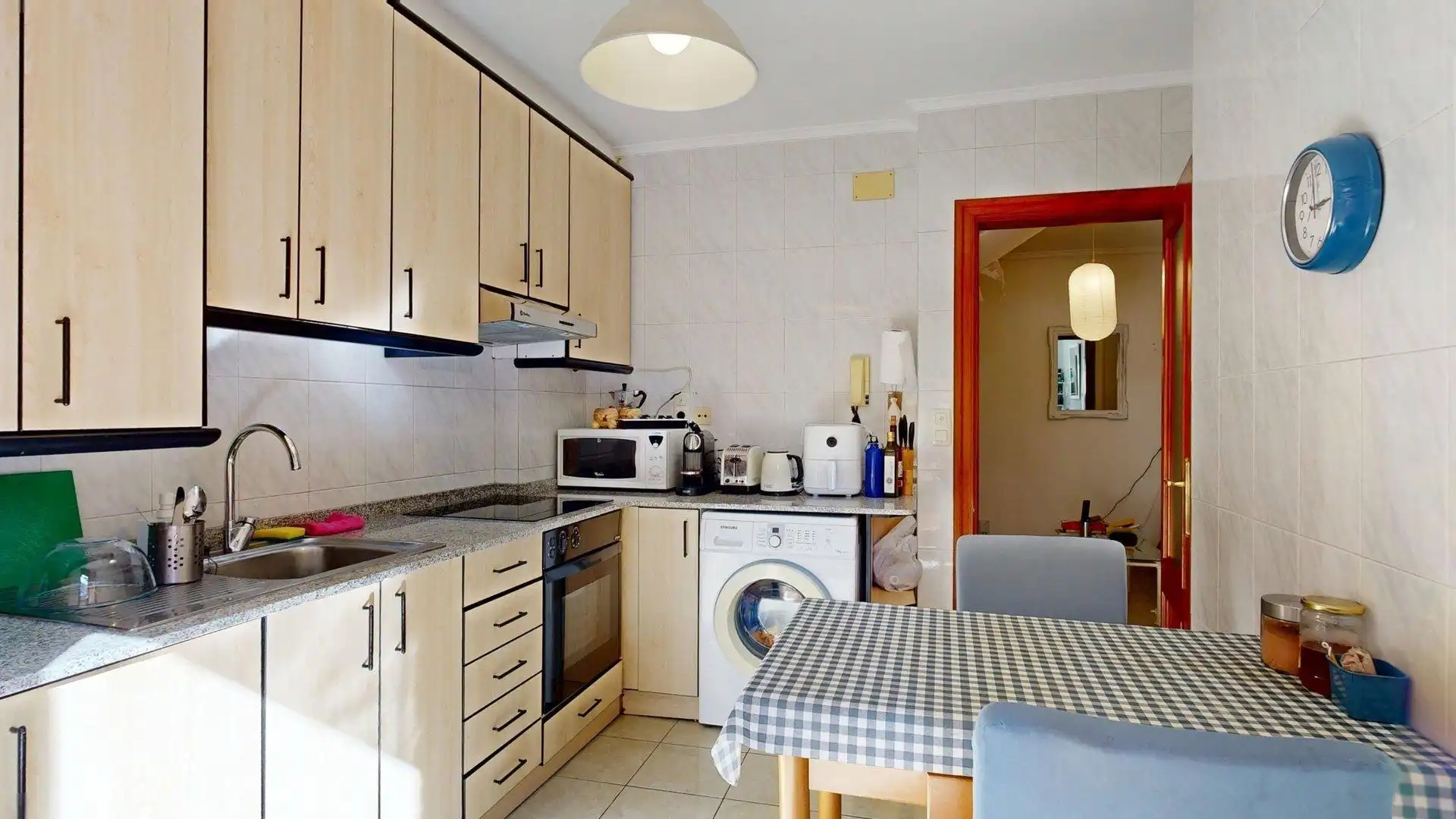 Cuina de Casa o xalet en venda en Zaragoza amb Calefacció, Terrassa i Moblat