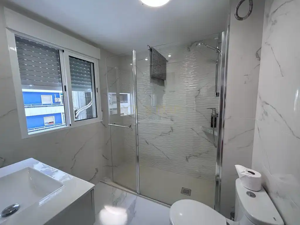 Apartament amb ascensor en venda a Calle Eduardo Aguilera Romero, imagen 16