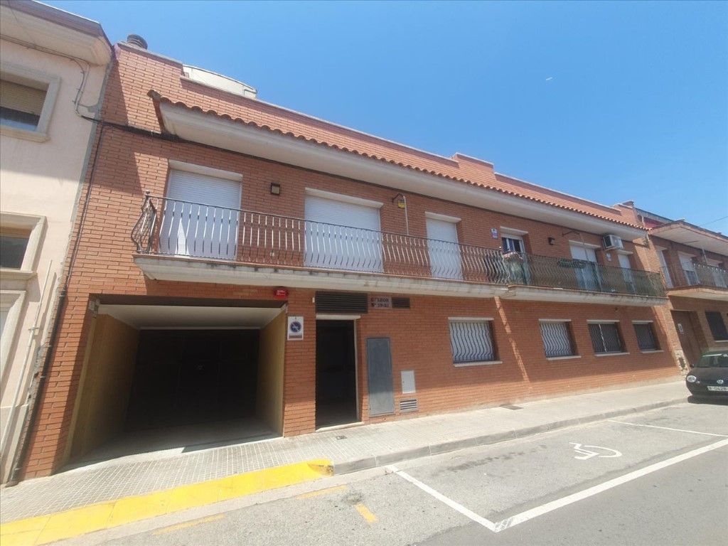 Exterior view of Garage for sale in Rubí