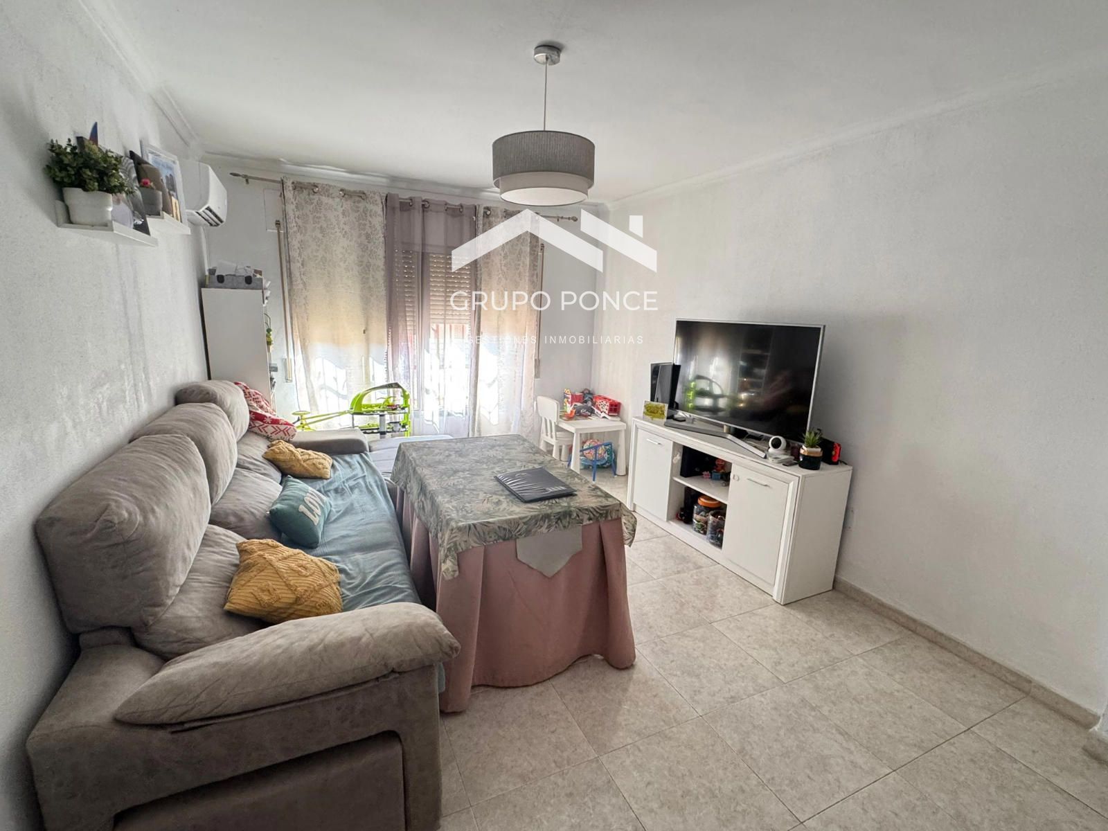 Living room of Flat for sale in Jerez de la Frontera  with Air Conditioner and Storage room