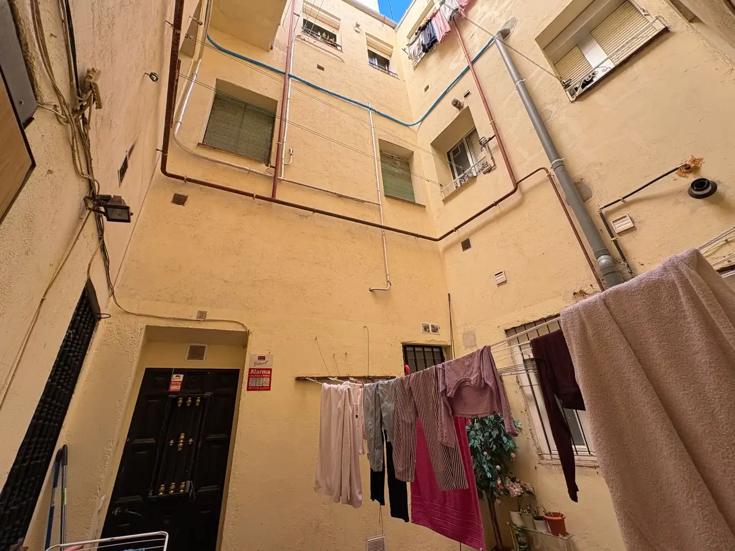 Vista exterior de Piso en venta en Madrid