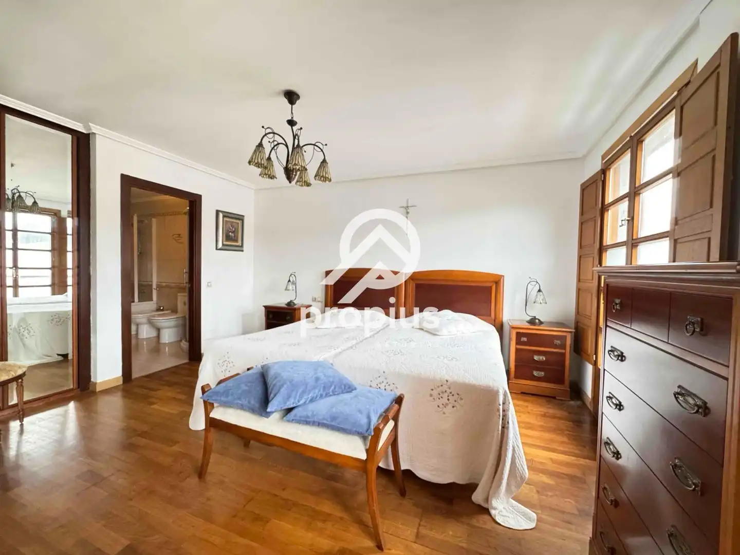 Habitación de Piso en venta en Llanes con Calefacción, Parquet y Trastero
